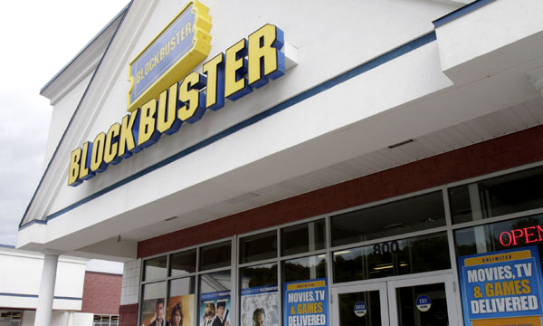 Empleados de Blockbuster marchan contra la piratería para defender sus ...